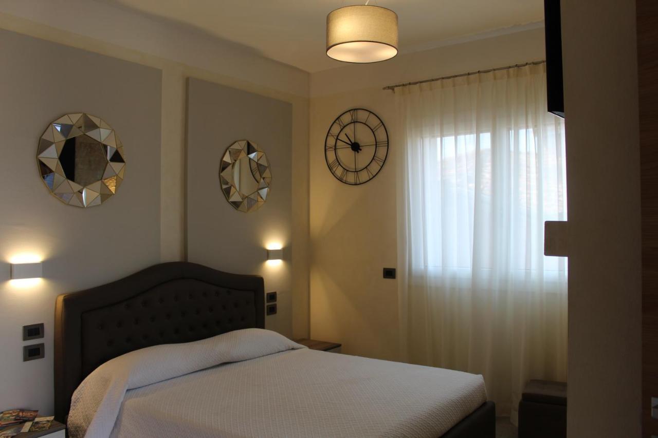 Villa Martina Luxury Rooms Desenzano del Garda Exteriér fotografie